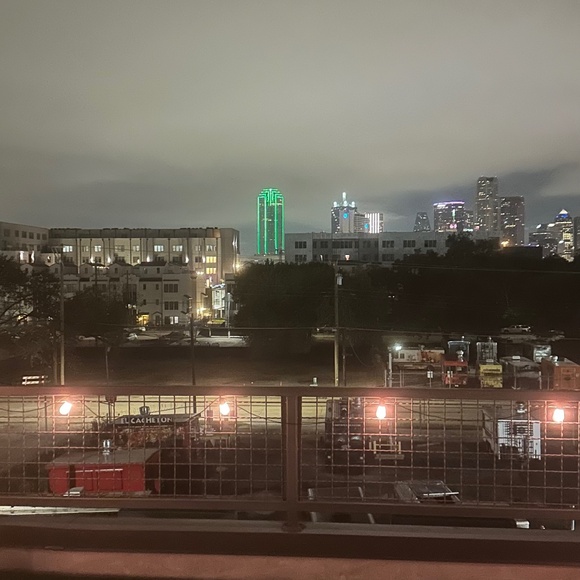 Meet your Posher, Zee - Picture 1 of 1